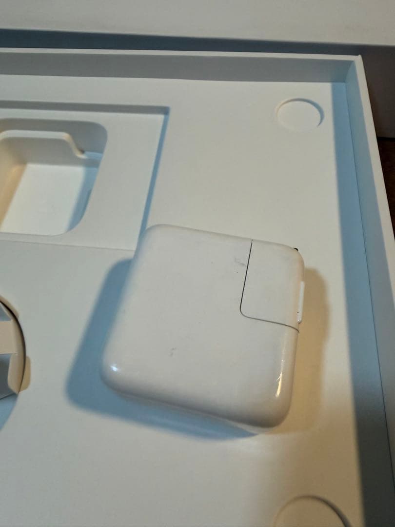 MacBook本体 MacBook Air M1 256GB 8GB 99%