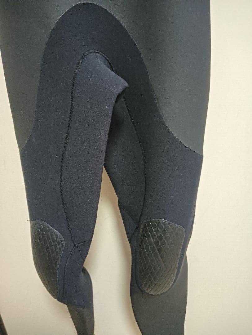 エアータイト　ウェットスーツ　　L～XLサイズ　ヌーベルバーグ　シーズン前値下げ