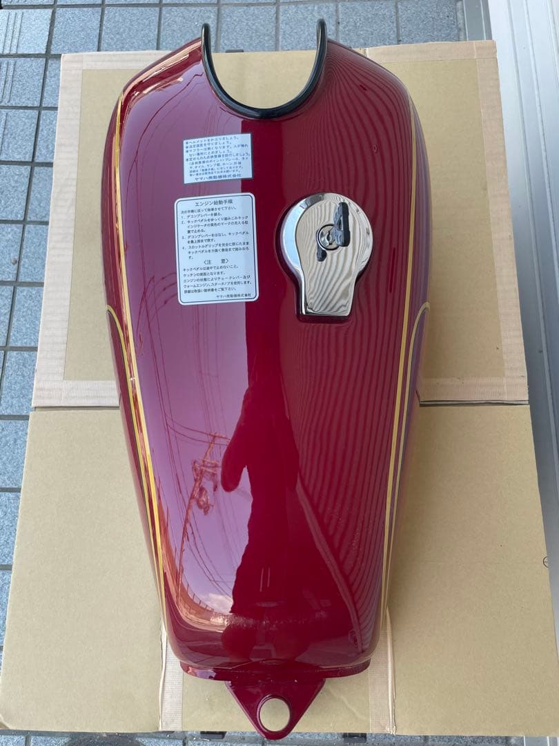 YAMAHA SR400 タンク　キャブ車用　オールペン済　クリアー塗装　キー付