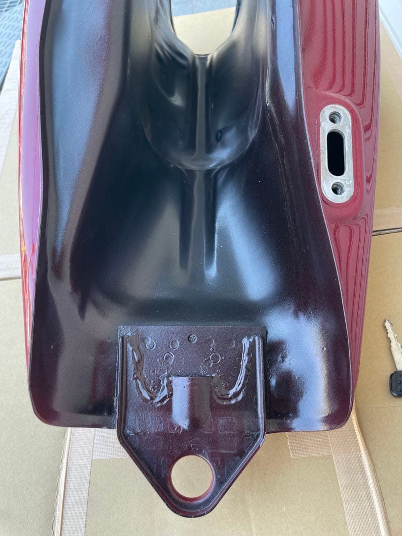 YAMAHA SR400 タンク　キャブ車用　オールペン済　クリアー塗装　キー付