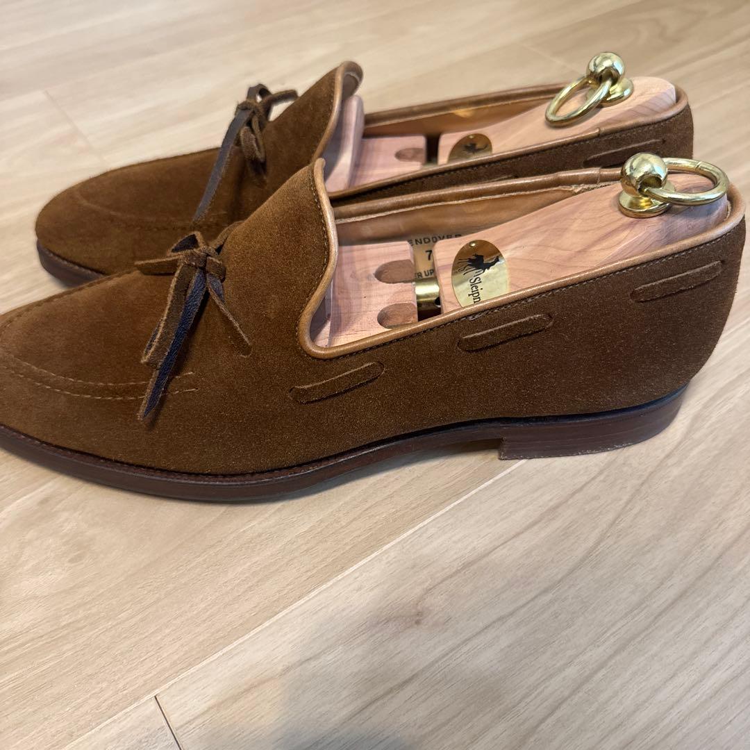 クロケットジョーンズ ブラウン スエード リボンローファー 7E