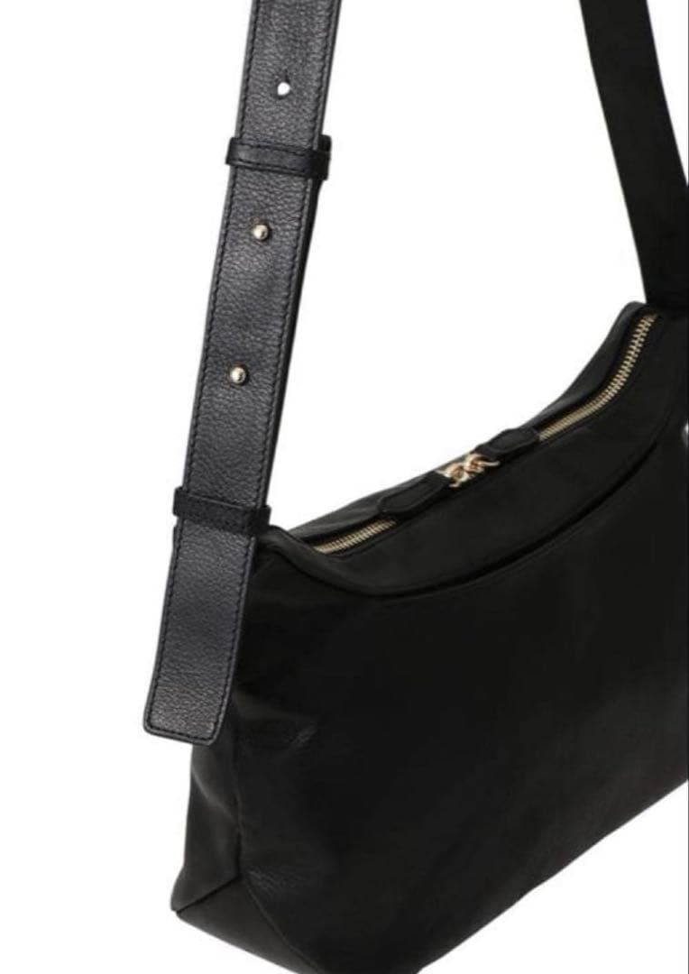 ガリャルダガランテ 撥水レザー クロスボディバッグ 牛革ショルダー本革