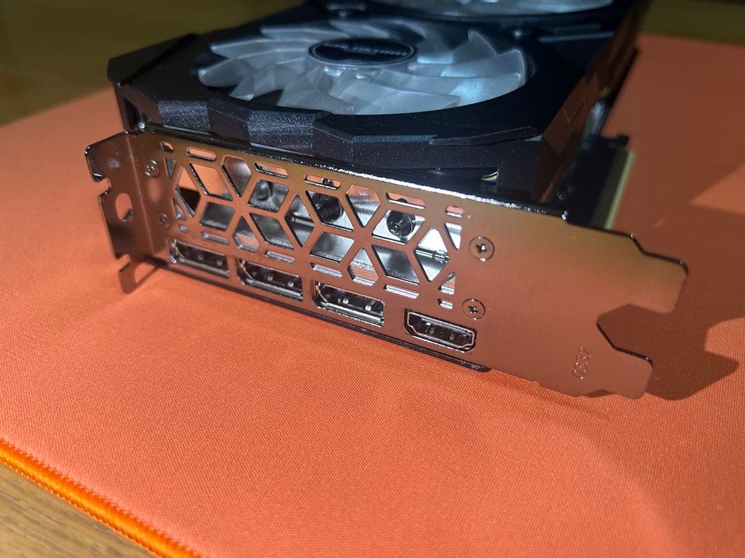 玄人志向 GeForce RTX4070Ti SUPER