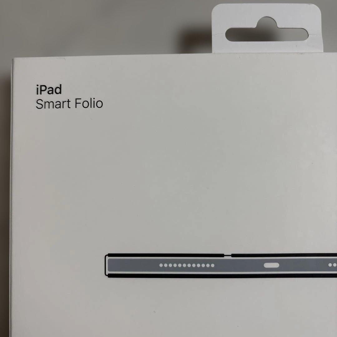 iPad A16 カバー　純正品　Smart Folio ケース 青　アップル