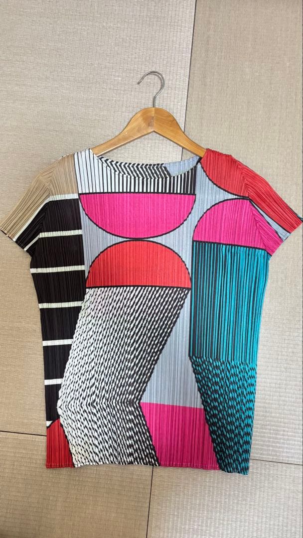 イッセイミヤケ カラフル幾何学模様 半袖Tシャツ