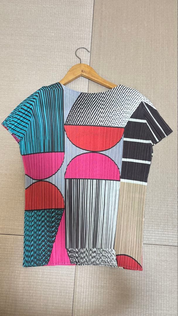 イッセイミヤケ カラフル幾何学模様 半袖Tシャツ