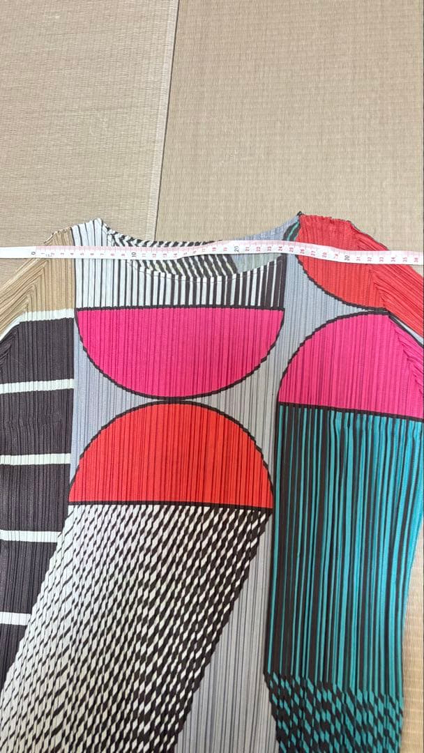 イッセイミヤケ カラフル幾何学模様 半袖Tシャツ