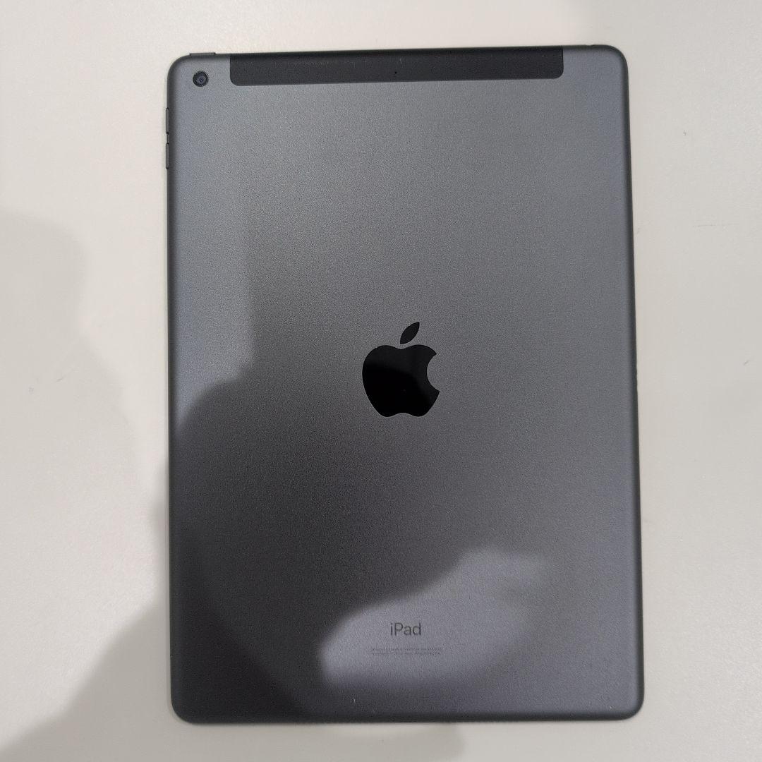 Apple iPad (第8世代) 32GB