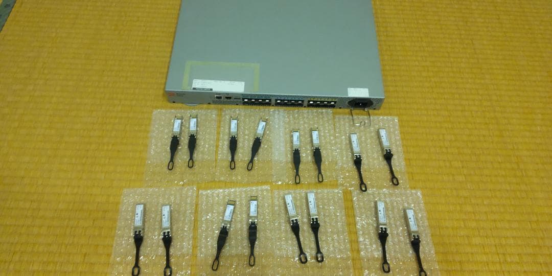 中古　Brocade G610 FCスイッチ(SFP+モジュール付き)#1