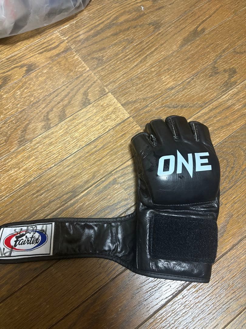試合用Fairtex ONE ボクシンググローブとサポーターセット