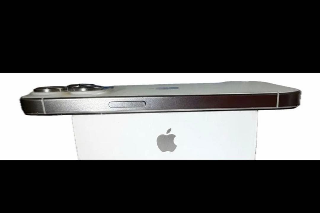 【画面新品】iPhone15 Pro 256GB ホワイトチタニウム