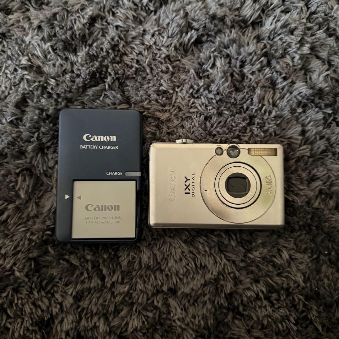 Canon カメラ　IXY 60 PC1158 シルバー　コンデジ　動作品