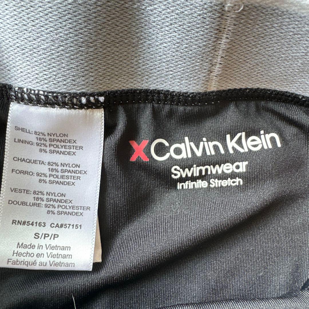 カルバンクライン　水着　ビキニ