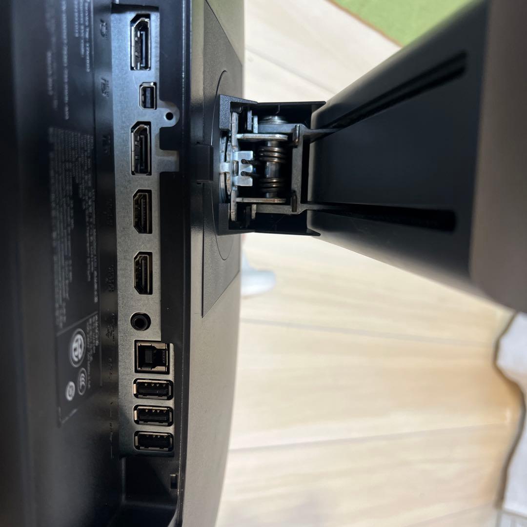 DELL U2414Hb LCDモニター 本体とHDMIケーブル