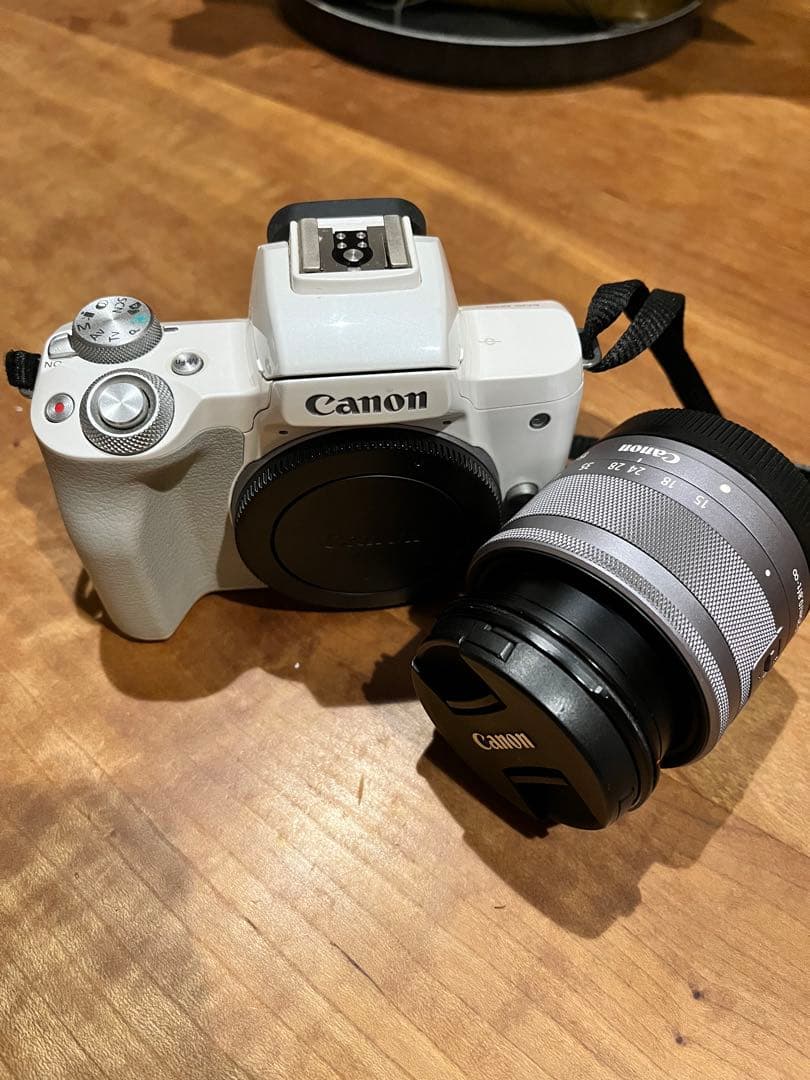 Canon EOS Ｍ50 ミラーレス一眼 ホワイト レンズ付き