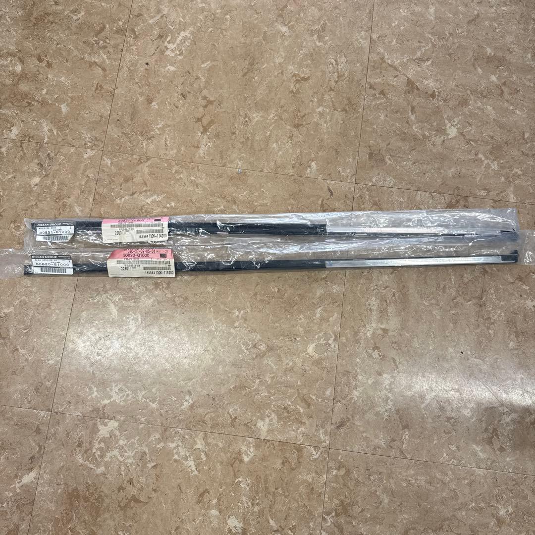 サニトラ　純正水切りメッキモール　未使用