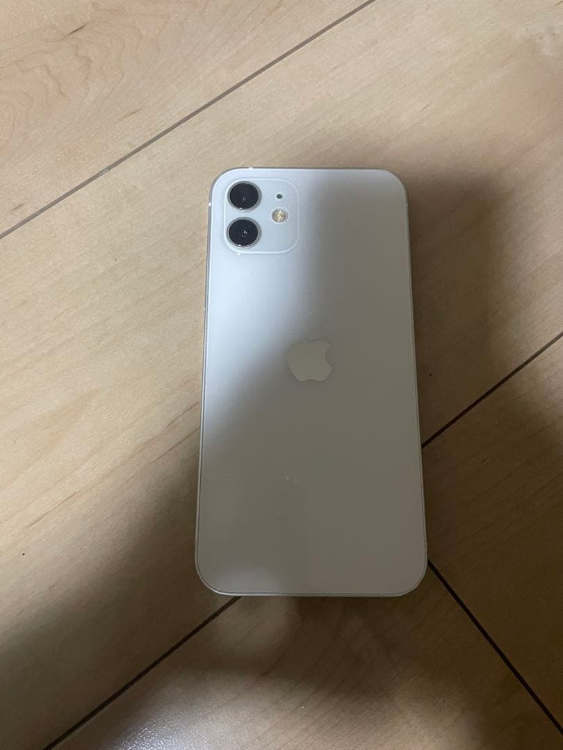 Apple iPhone 12 ホワイト　64GB 本体