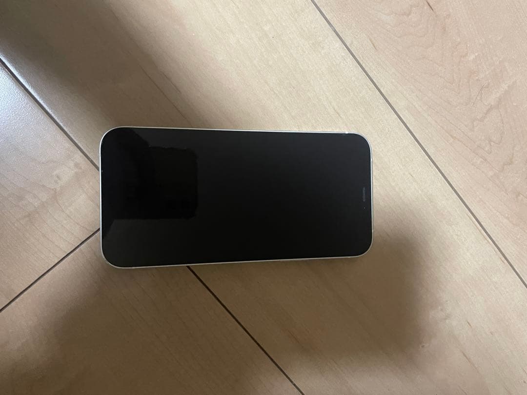 Apple iPhone 12 ホワイト　64GB 本体