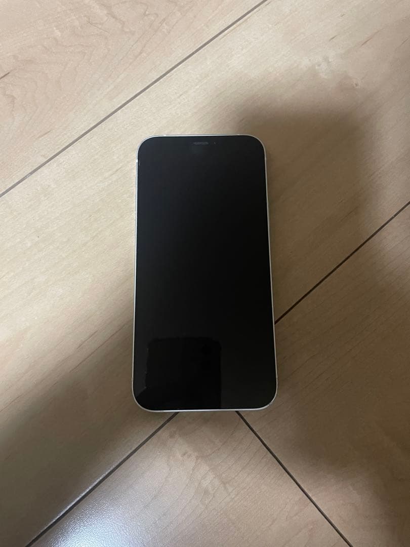 Apple iPhone 12 ホワイト　64GB 本体