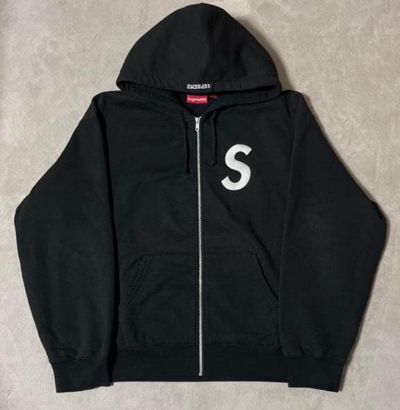 Supre☆me ジップアップ パーカー 黒~~~