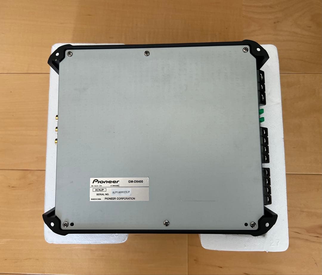 Carrozzeria 200Wx4・パワーアンプ GM-D8400