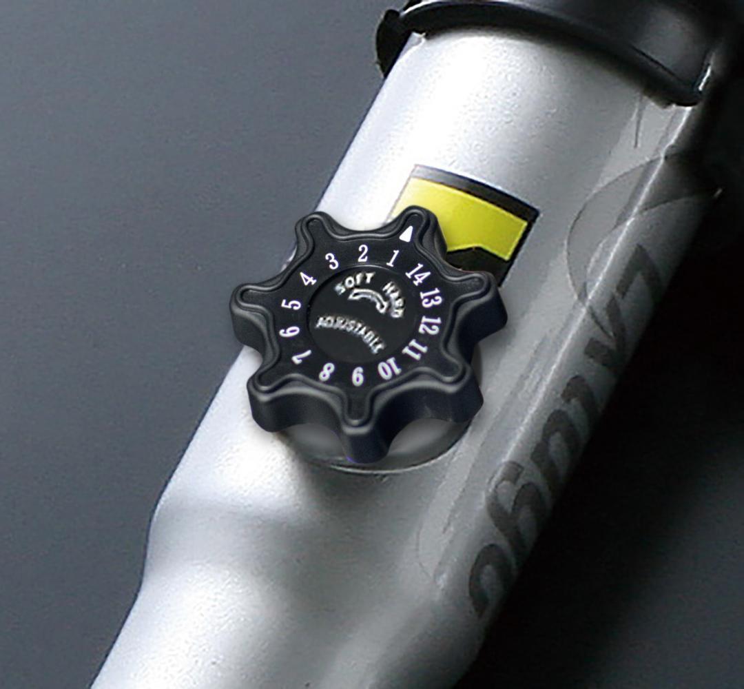 新品 KYBカヤバ EXｔａｇｅエクステージ 1台分 200系ハイエース2WD用