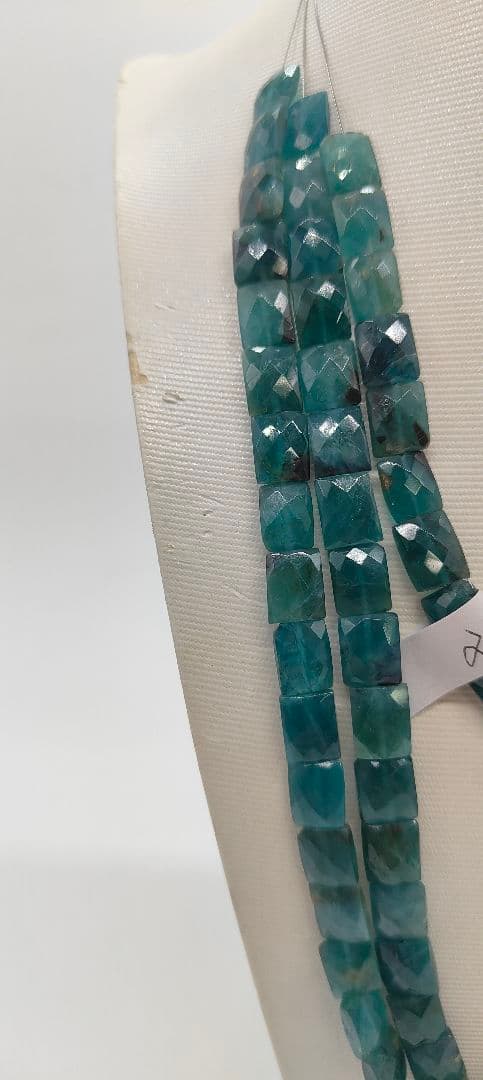 1806. グランディディライトスクエアカット3本連売り