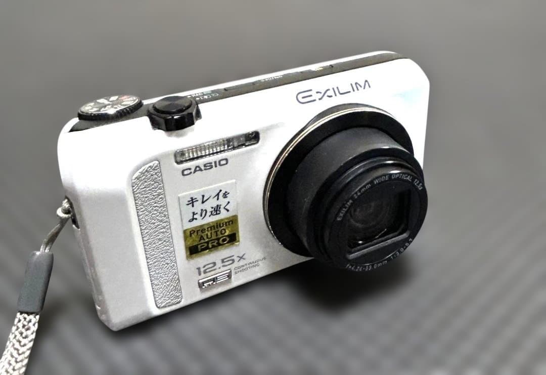CASIO EXILIM ホワイト 12.5倍ズーム