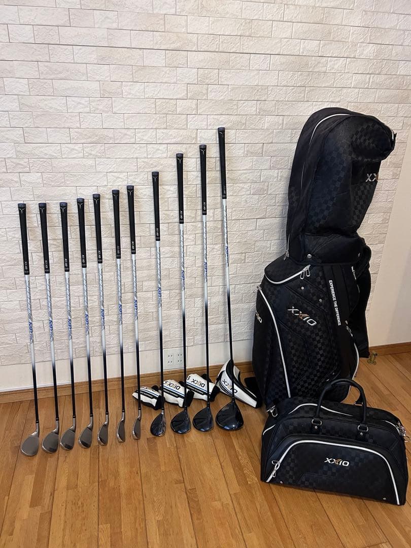 【美品】ゼクシオXXIO12ゴルフ11本セットバック付