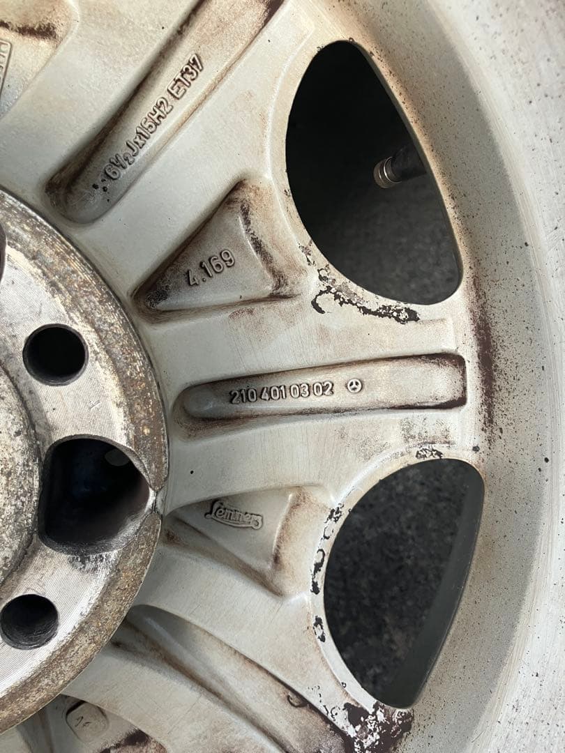 w124メルセデス・ベンツ 純正15インチ ホイールセット