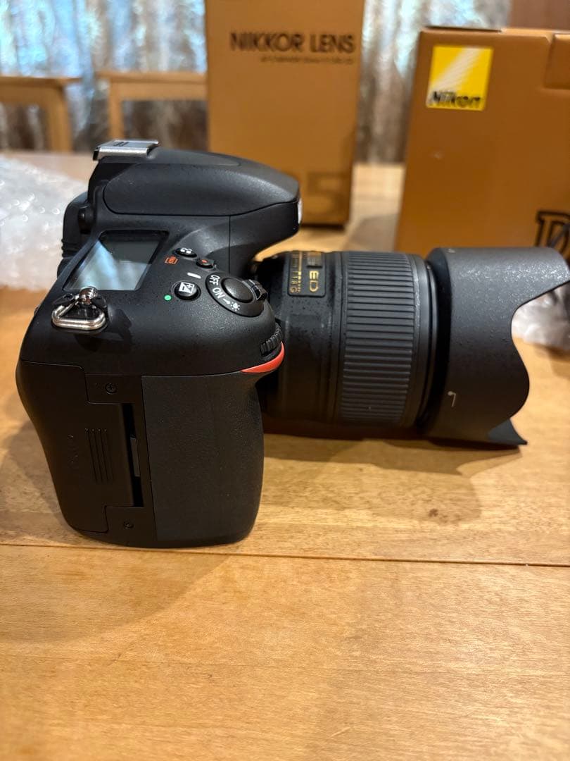 Nikon D610 一眼レフ 高速連写 フルサイズと単焦点レンズ