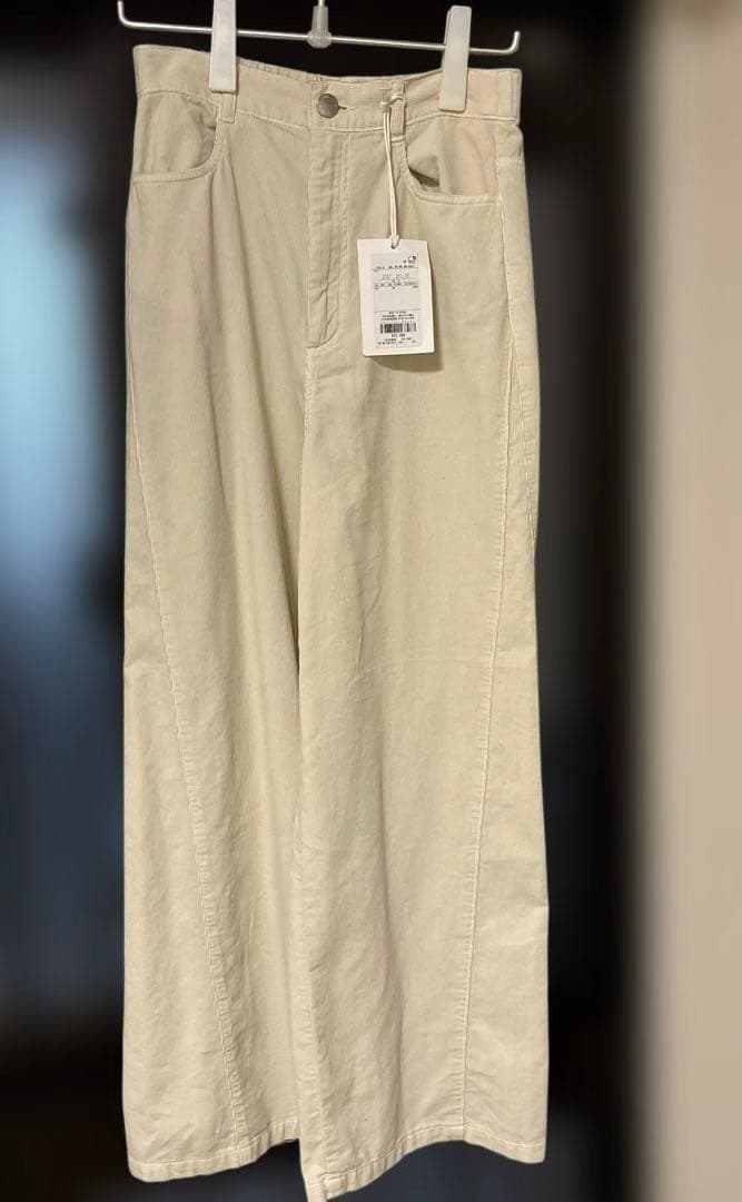 新品タグ付き23区コットン コーデュロイ ワイド パンツ