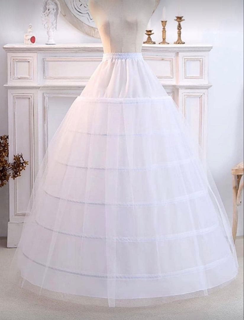 ウェディングドレス　パニエ付き