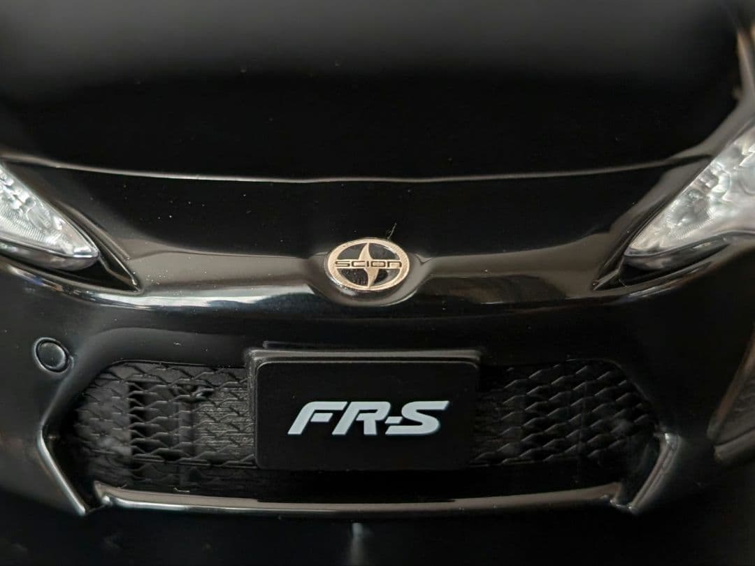 【ハチハチ】オートアート 1/18 サイオン FR-S 86 北米仕様