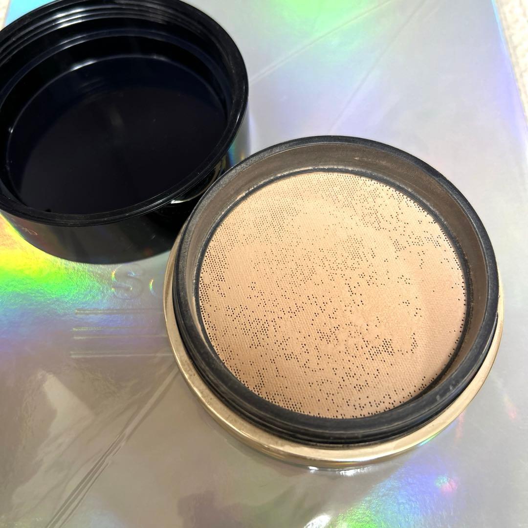 クレドポーボーテ プードルトランスパラントn ライトミディアム