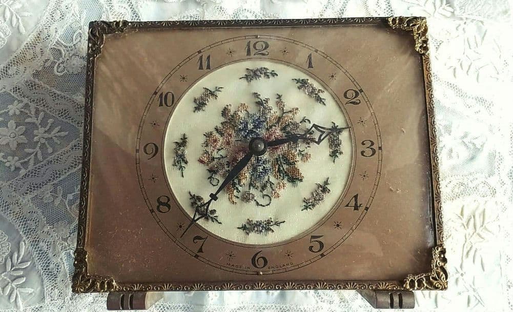 角型❀アンティーク　プチポワン時計　イギリス製♪可動確認済