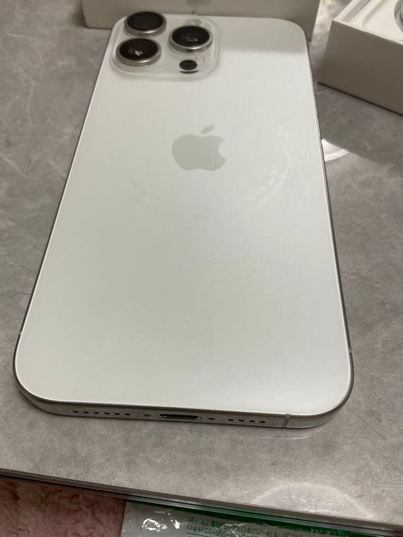 iPhone15ProMax 256GB SIMフリー 本体 美品 ホワイト