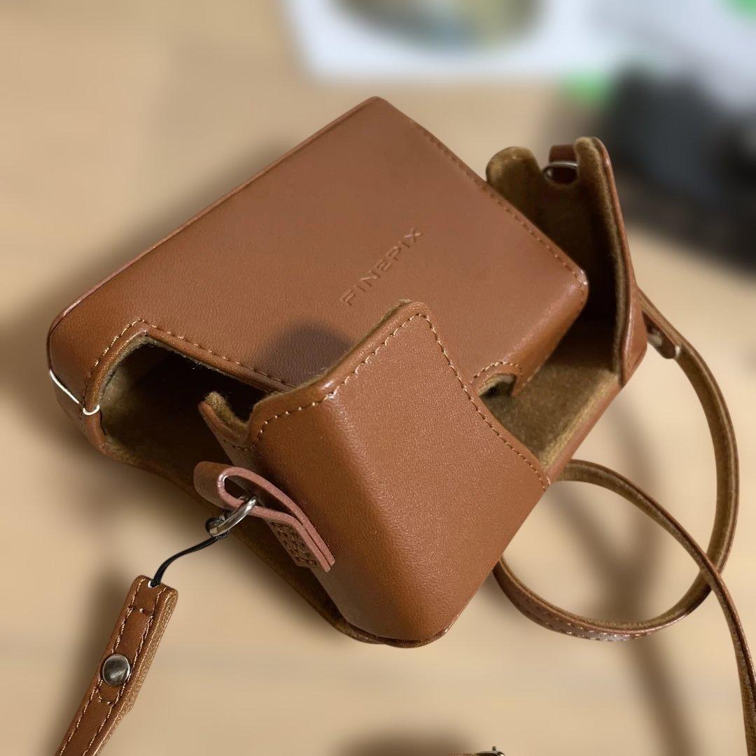 付属品完品・動作良好 FUJIFILM FINEPIX F800 EXR カメラ