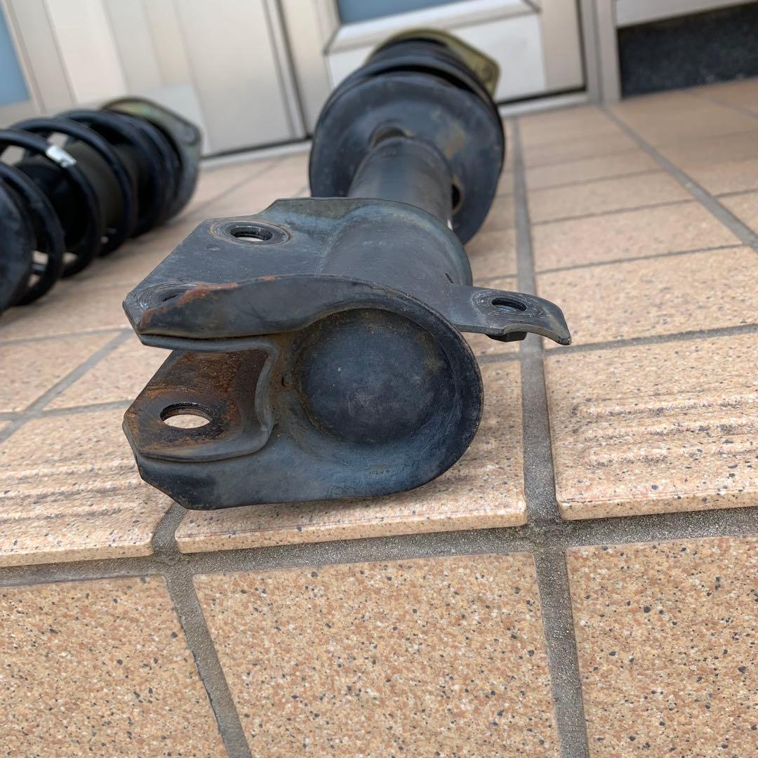 L700S ミラジーノ ストラット ショック&サスペンション アブソーバー