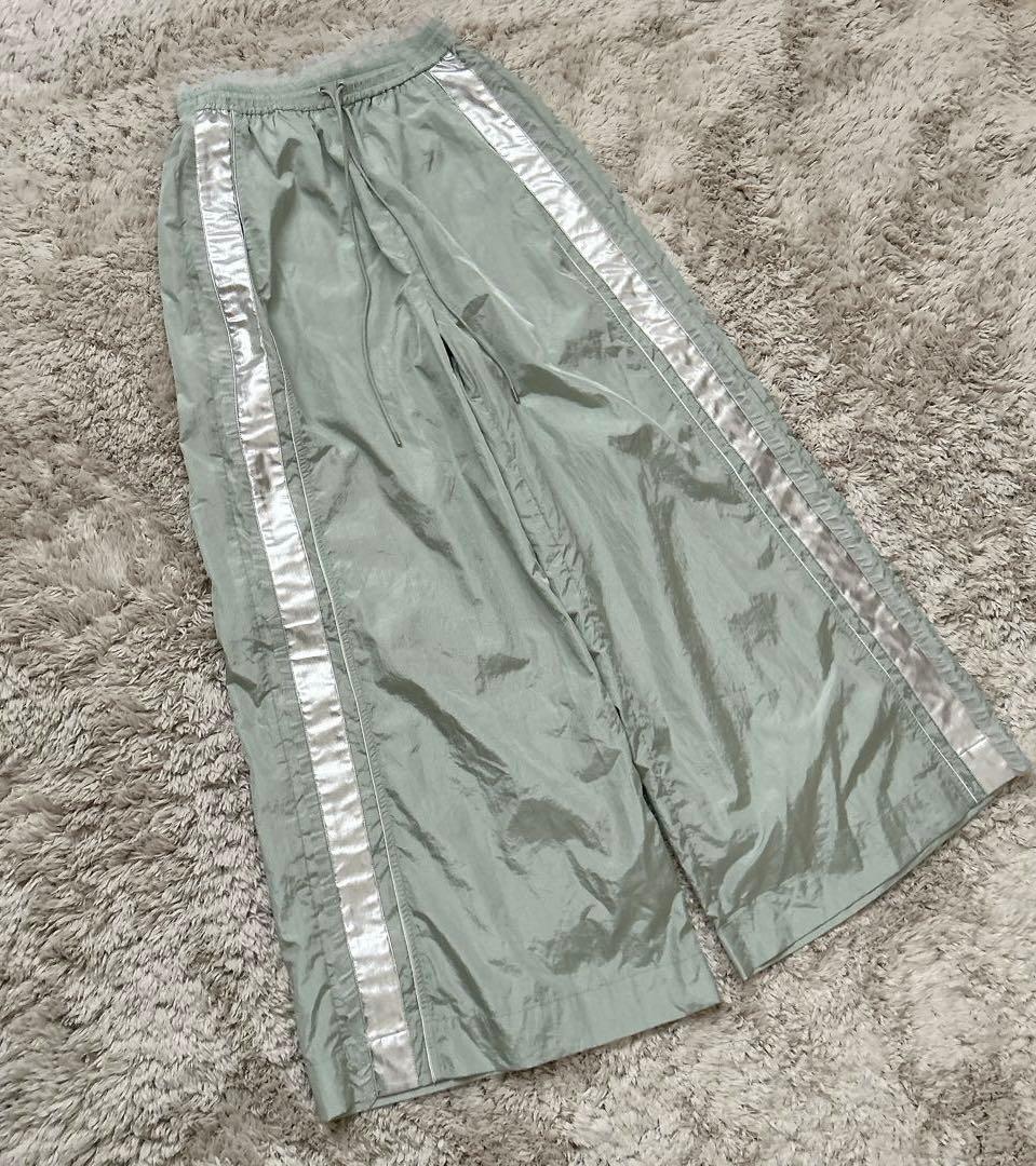 LA BELLE ETUDE チュールデザインメタリックワイドパンツ