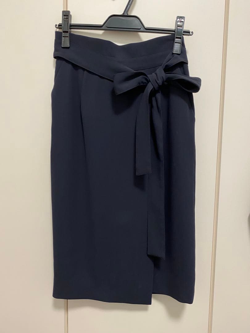 【新品未着用】JUSGLITTY スカートブラウス　セットアップ