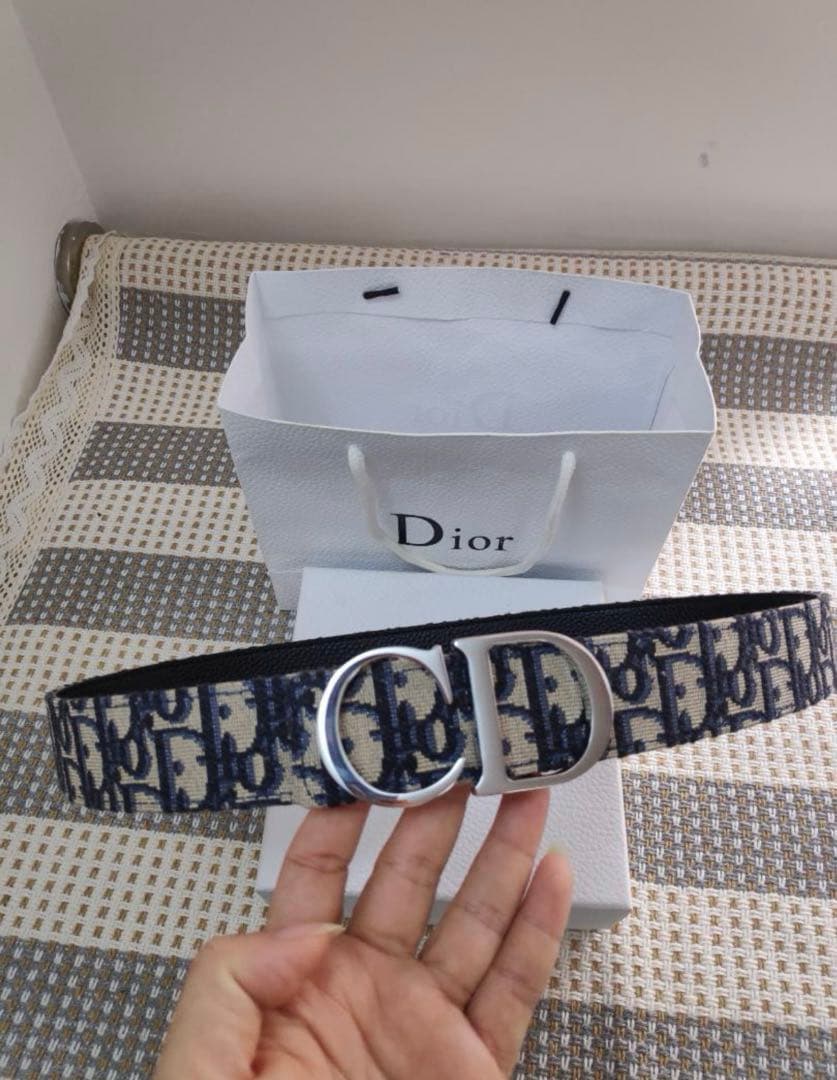 クリスチャンディオール レザーベルト　90ｃｍ