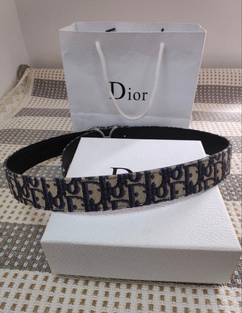 クリスチャンディオール レザーベルト　90ｃｍ