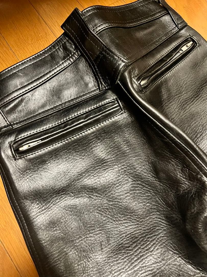 肉厚レザーパンツ　新品
