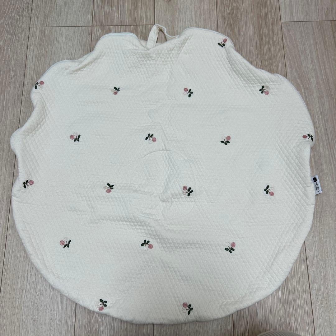 ロトトクッション(吐き戻し防止・背中スイッチ予防)ツートンチェリー柄