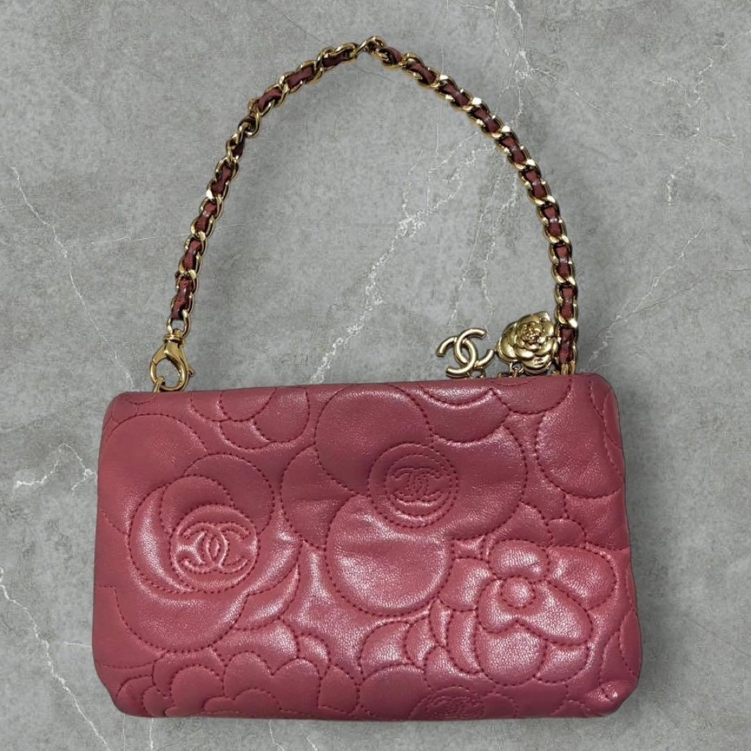 バッグ CHANEL camellia chain leather party bag