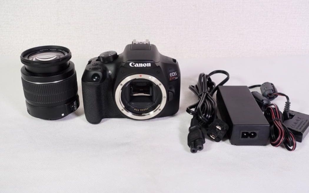 Canon EOS KISS X80 デジタル一眼レフカメラ ジャンク品