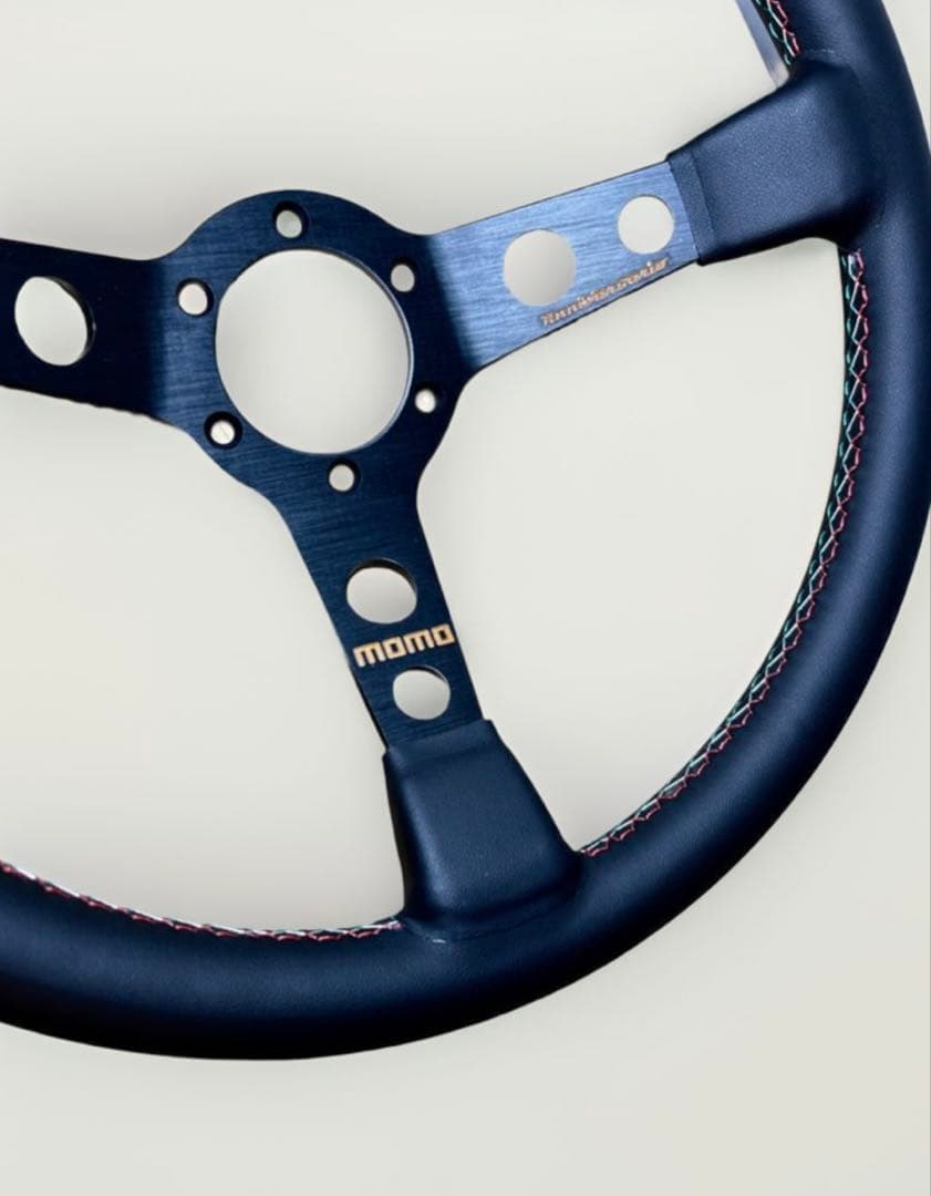 MOMO ステアリング 60周年記念モデル