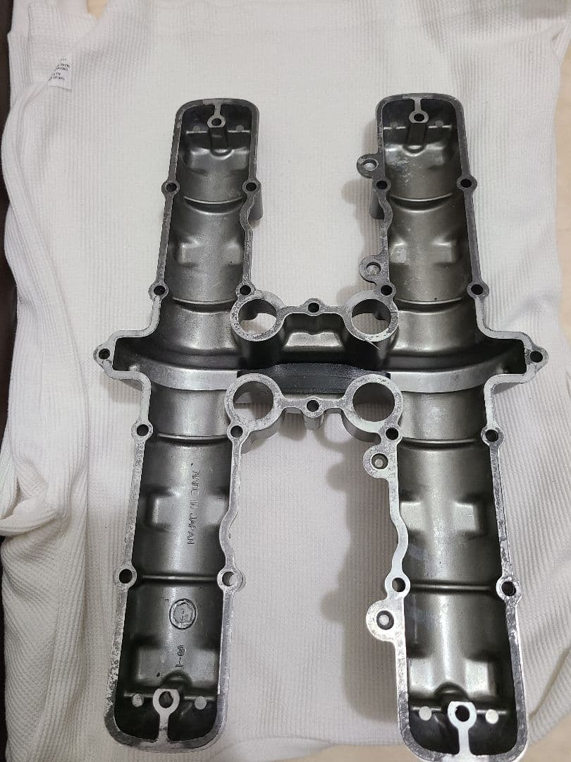 ゼファー750 純正　ヘッドカバー　美品