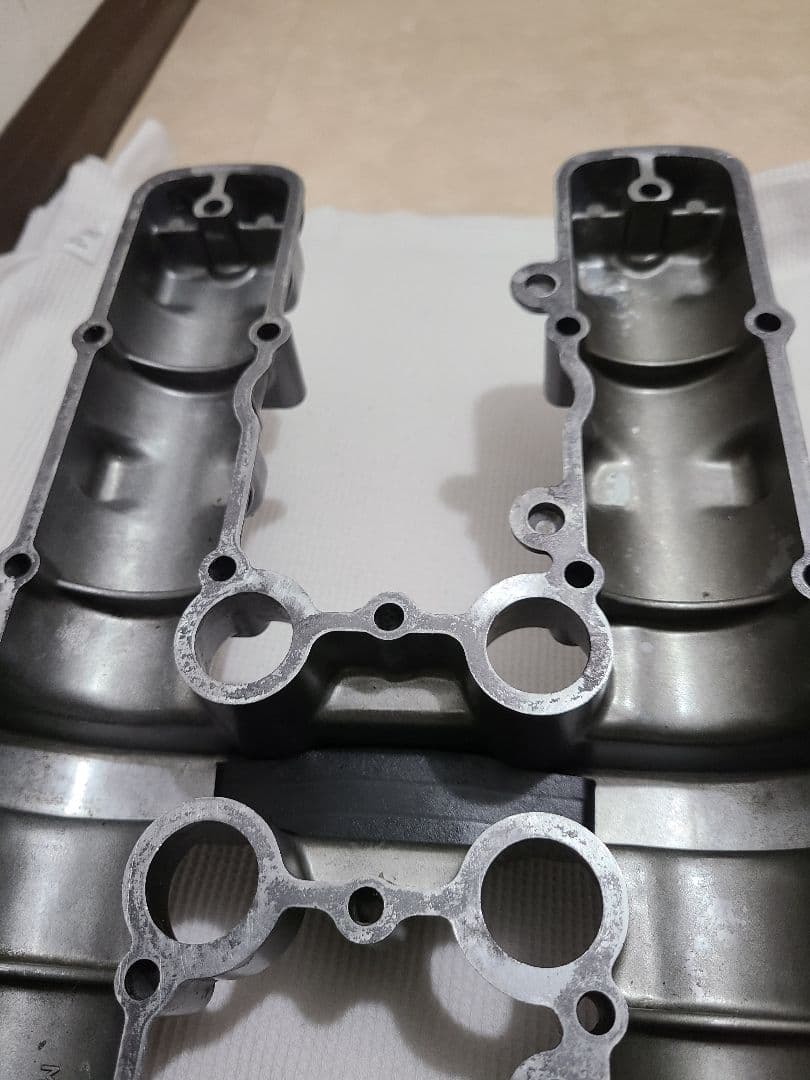 ゼファー750 純正　ヘッドカバー　美品